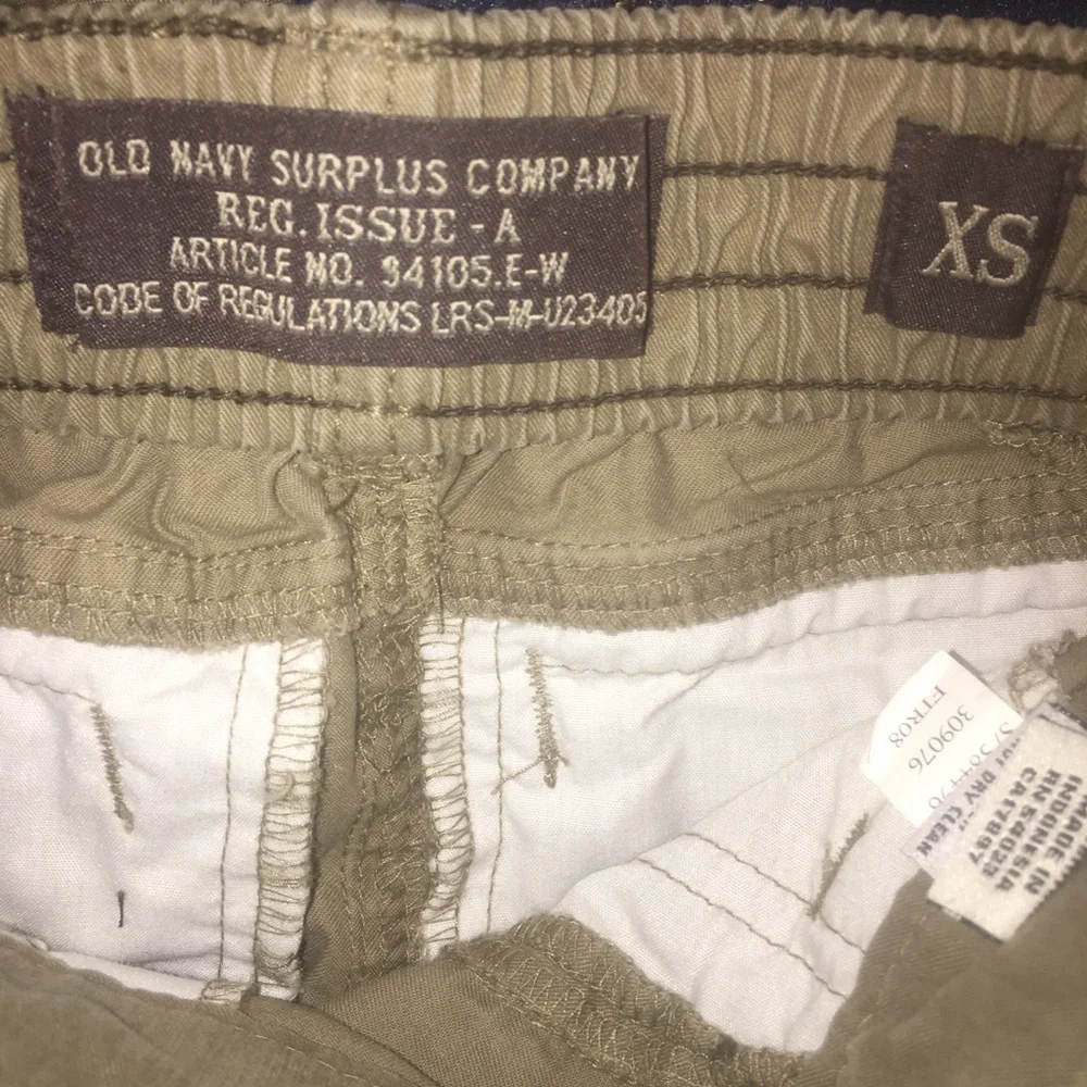 NWT Old Navy Boys Cargo Shorts XS‎